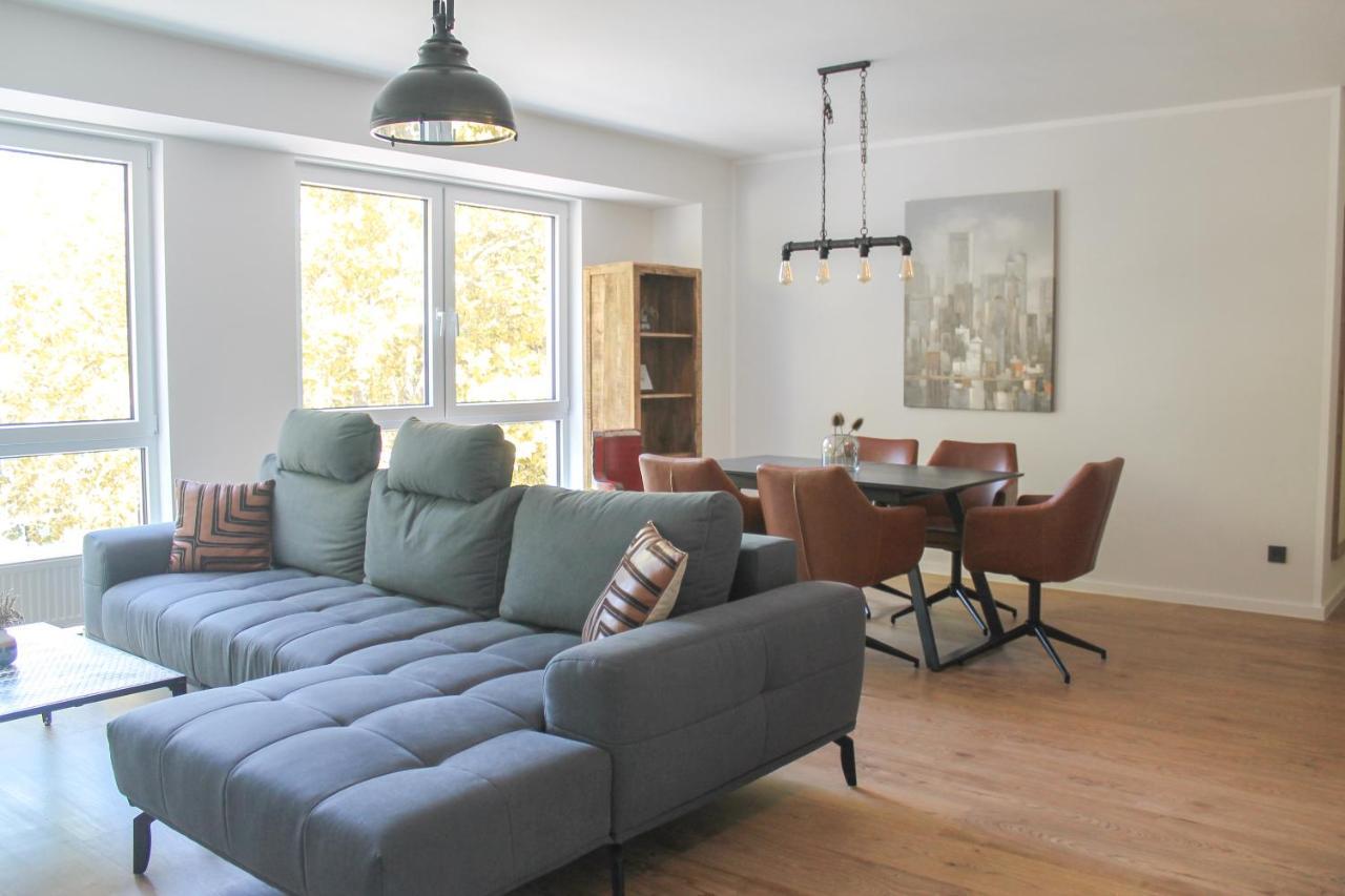 New York Apartment - Fuer Freunde & Familien, Stadtnah, Parkplatz, E-Ladestation, Gitterbox Fuer Fahrraeder, Fitnessstudio, Digitale Gaestemappe Mit Restaurant- Und Unternehmenstipps كوبلنس المظهر الخارجي الصورة