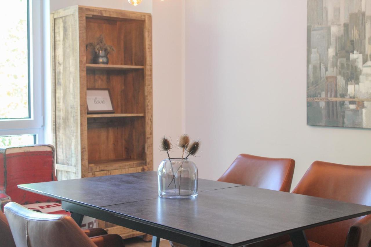 New York Apartment - Fuer Freunde & Familien, Stadtnah, Parkplatz, E-Ladestation, Gitterbox Fuer Fahrraeder, Fitnessstudio, Digitale Gaestemappe Mit Restaurant- Und Unternehmenstipps كوبلنس المظهر الخارجي الصورة