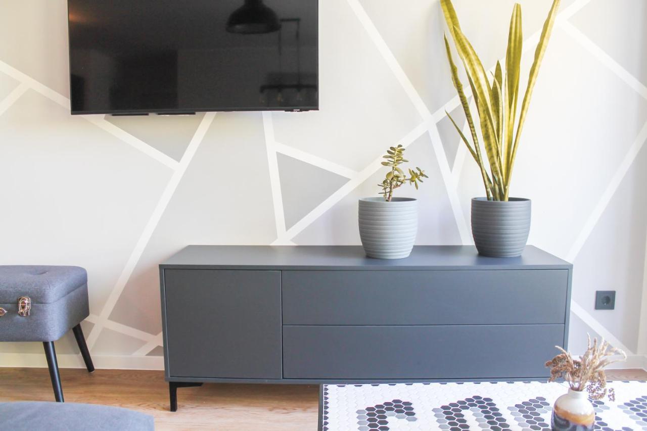 New York Apartment - Fuer Freunde & Familien, Stadtnah, Parkplatz, E-Ladestation, Gitterbox Fuer Fahrraeder, Fitnessstudio, Digitale Gaestemappe Mit Restaurant- Und Unternehmenstipps كوبلنس المظهر الخارجي الصورة