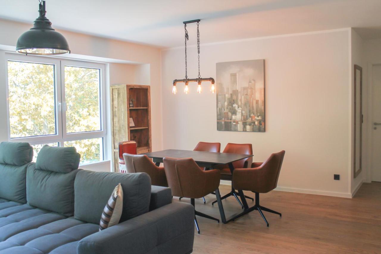 New York Apartment - Fuer Freunde & Familien, Stadtnah, Parkplatz, E-Ladestation, Gitterbox Fuer Fahrraeder, Fitnessstudio, Digitale Gaestemappe Mit Restaurant- Und Unternehmenstipps كوبلنس المظهر الخارجي الصورة